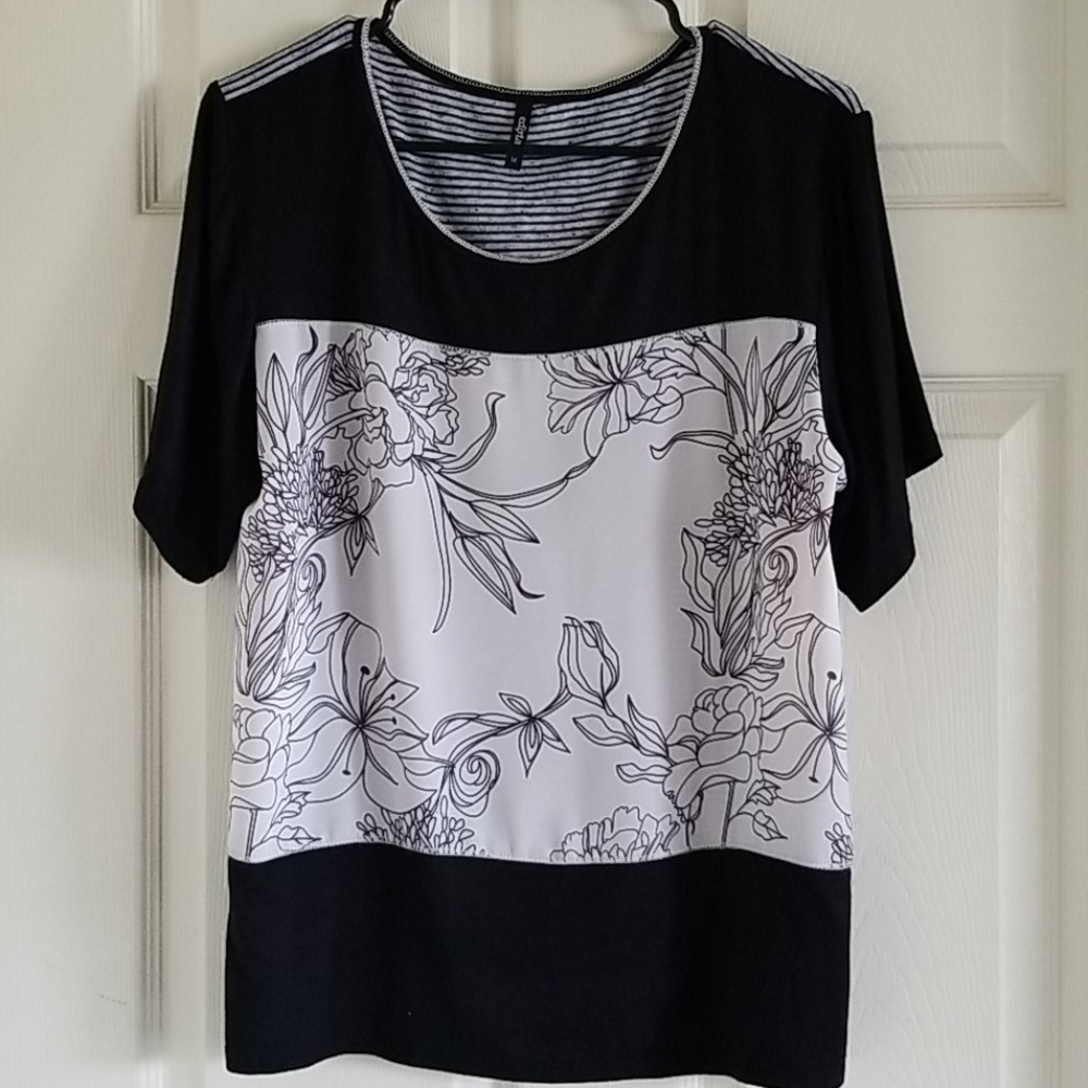 Black and white boxy top
